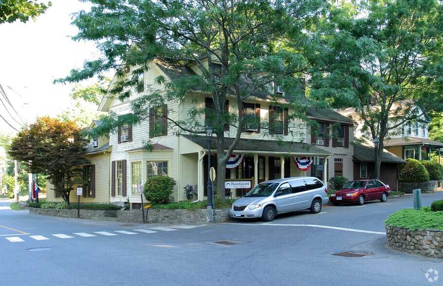 1 Maple St, Chester, CT for sale - Primary Photo - Image 1 of 1