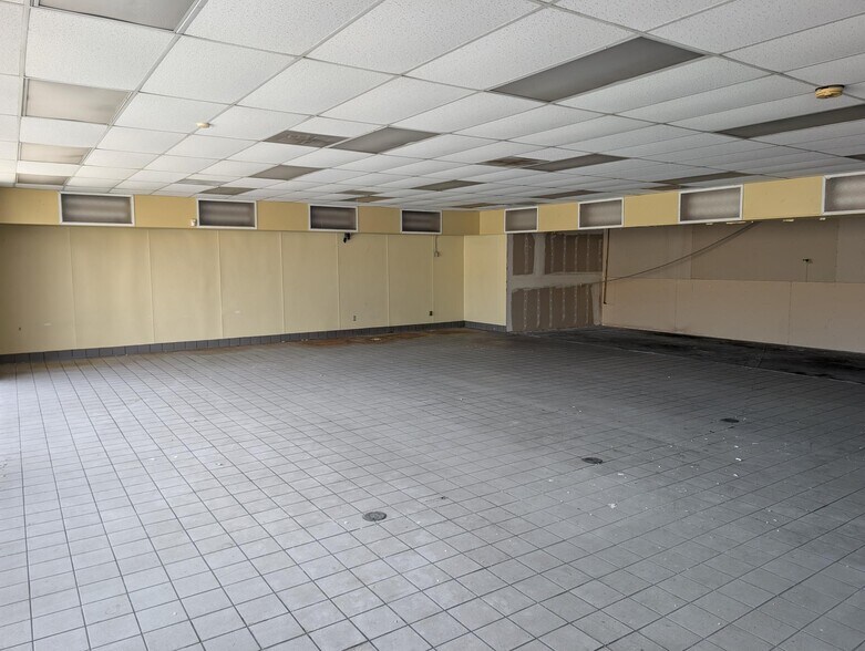 1501-1509 W Beverly Blvd, Montebello, CA for lease - Building Photo - Image 3 of 8