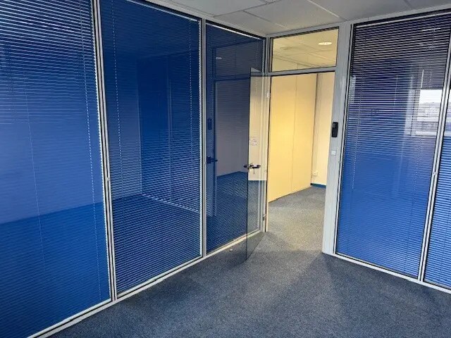 Office in Saint-Étienne for lease - Interior Photo - Image 3 of 5