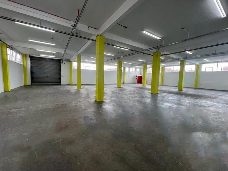 2 Courtenay Rd, Wembley for lease - Building Photo - Image 1 of 14