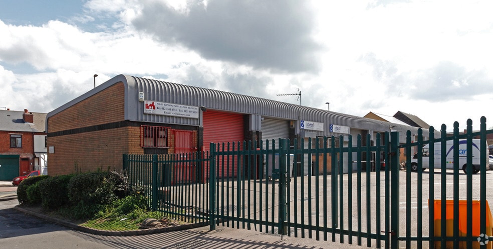 Long Ln, Halesowen for sale - Primary Photo - Image 1 of 1