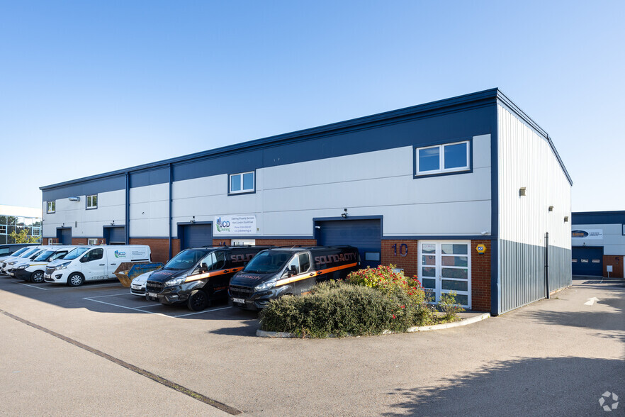 6-14 Castle Rd, Sittingbourne for lease - Building Photo - Image 2 of 3