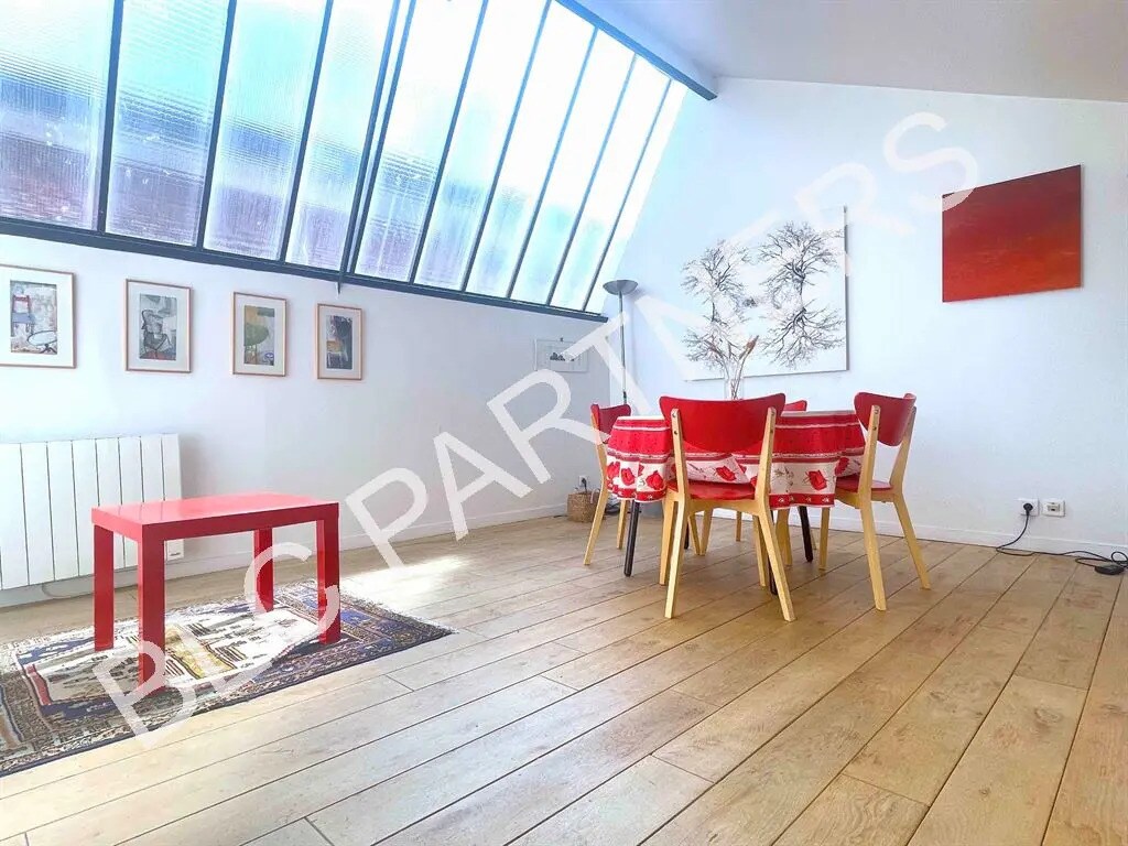 Office in Cachan for sale Interior Photo- Image 1 of 11