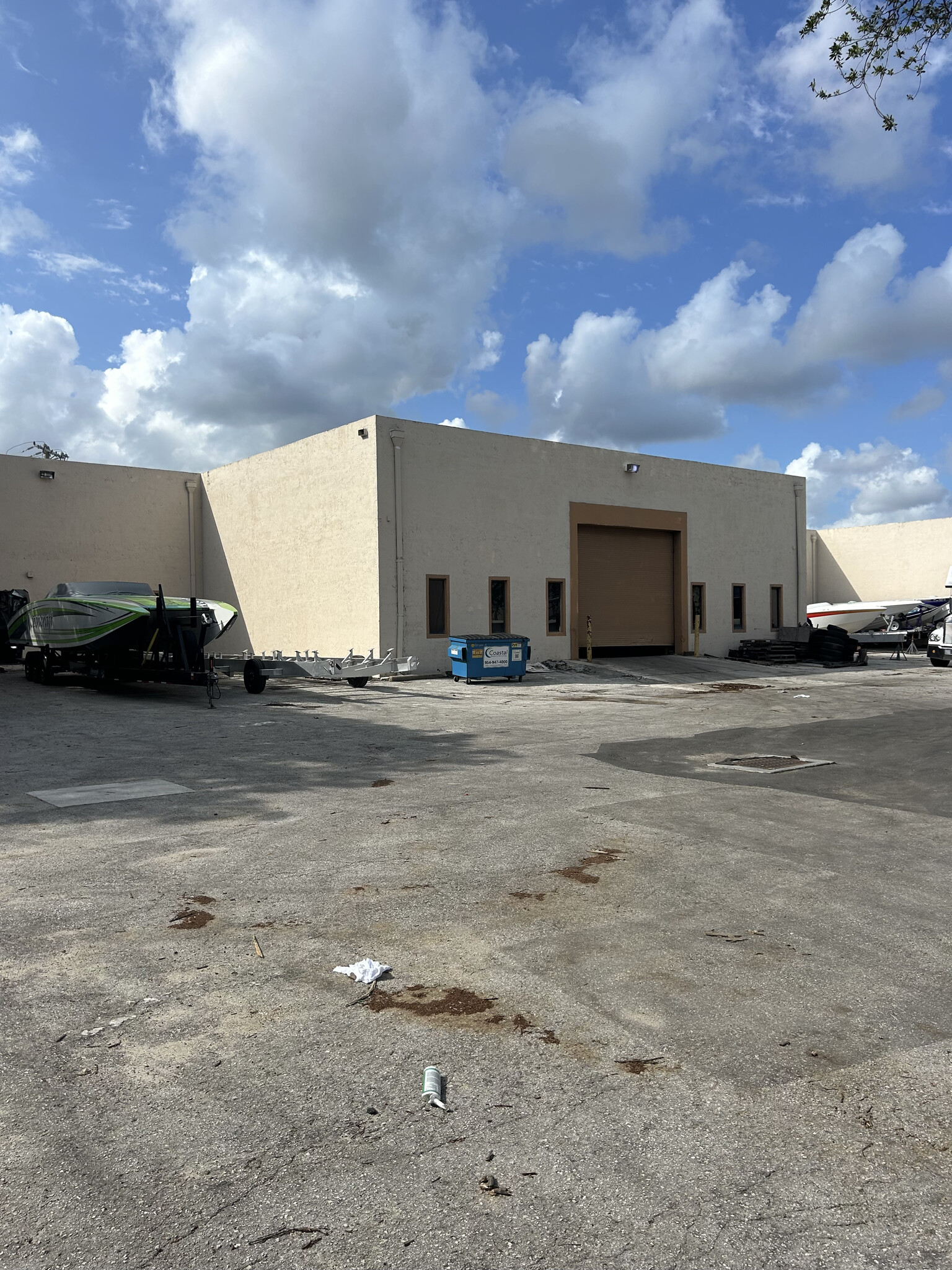 1951-2005 Hammondville Rd, Pompano Beach, FL for lease Building Photo- Image 1 of 11