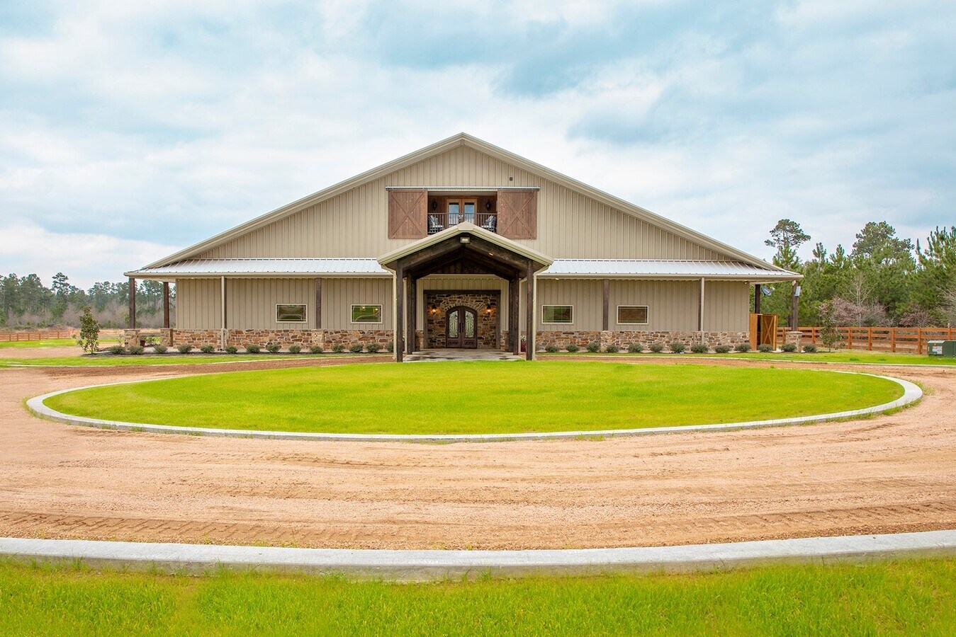 26042 Riley Rd, Waller, TX 77484