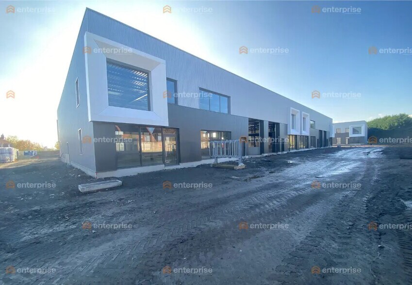 Flex in Quesnoy-sur-Deûle for sale - Building Photo - Image 2 of 6