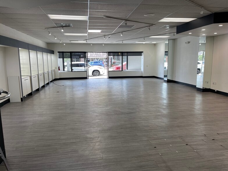 127 N Main Ave, Fallbrook, CA for lease - Building Photo - Image 1 of 11