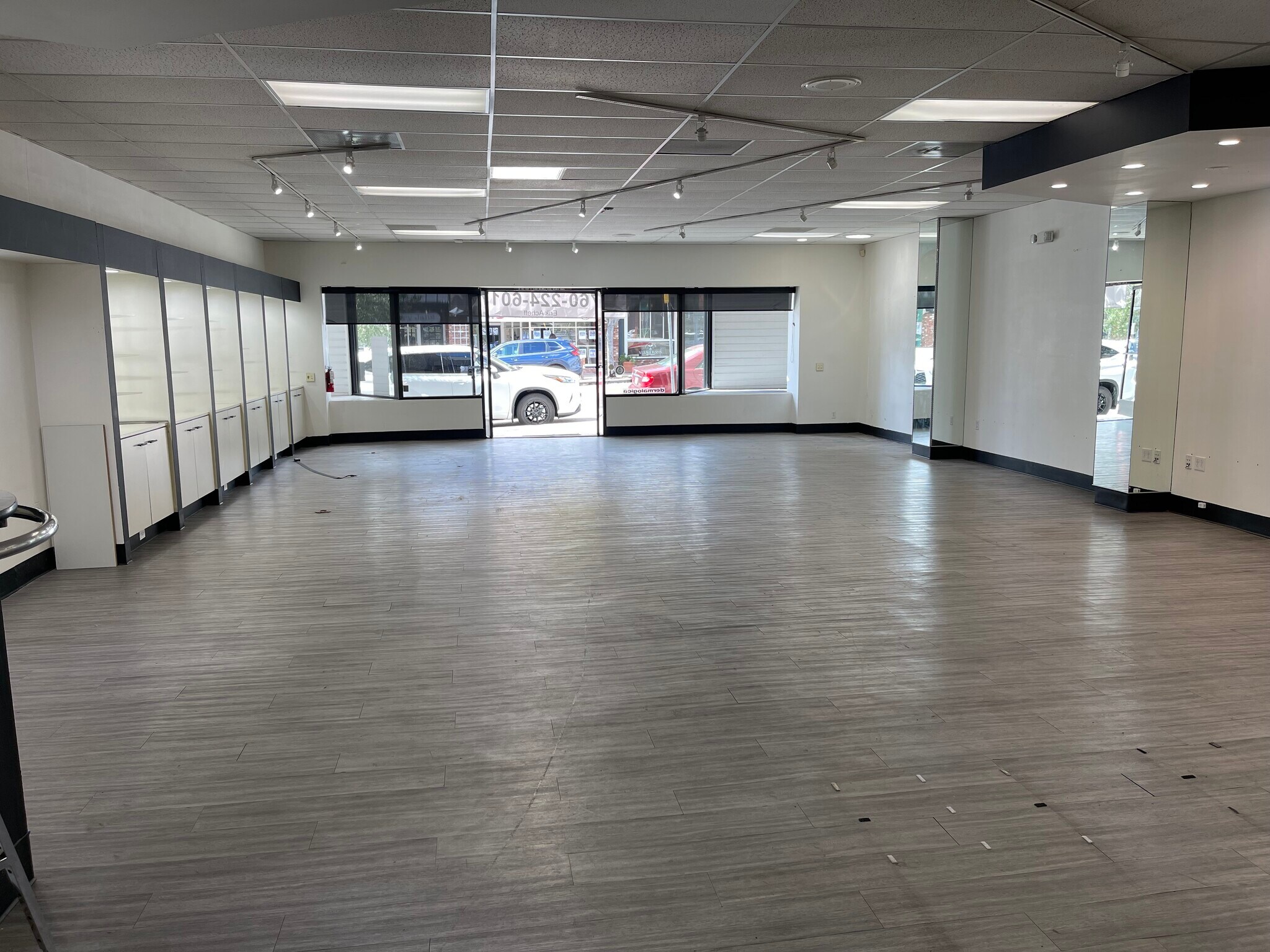 127 N Main Ave, Fallbrook, CA for lease Building Photo- Image 1 of 12