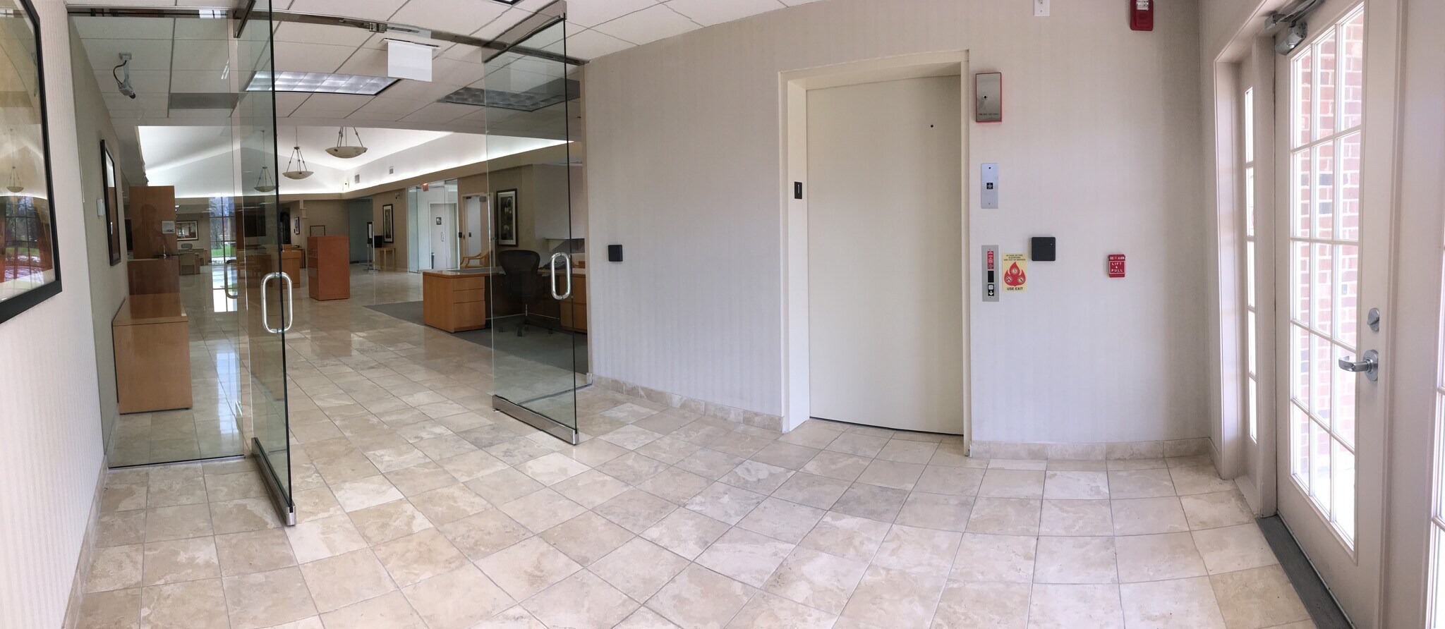 275 S Roselle Rd, Schaumburg, IL 60193 American Enterprise Bank