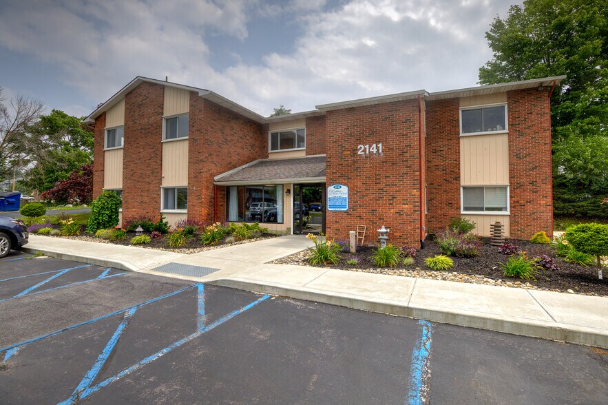 2141 Eastern Pky, Schenectady, NY for sale - Building Photo - Image 1 of 1