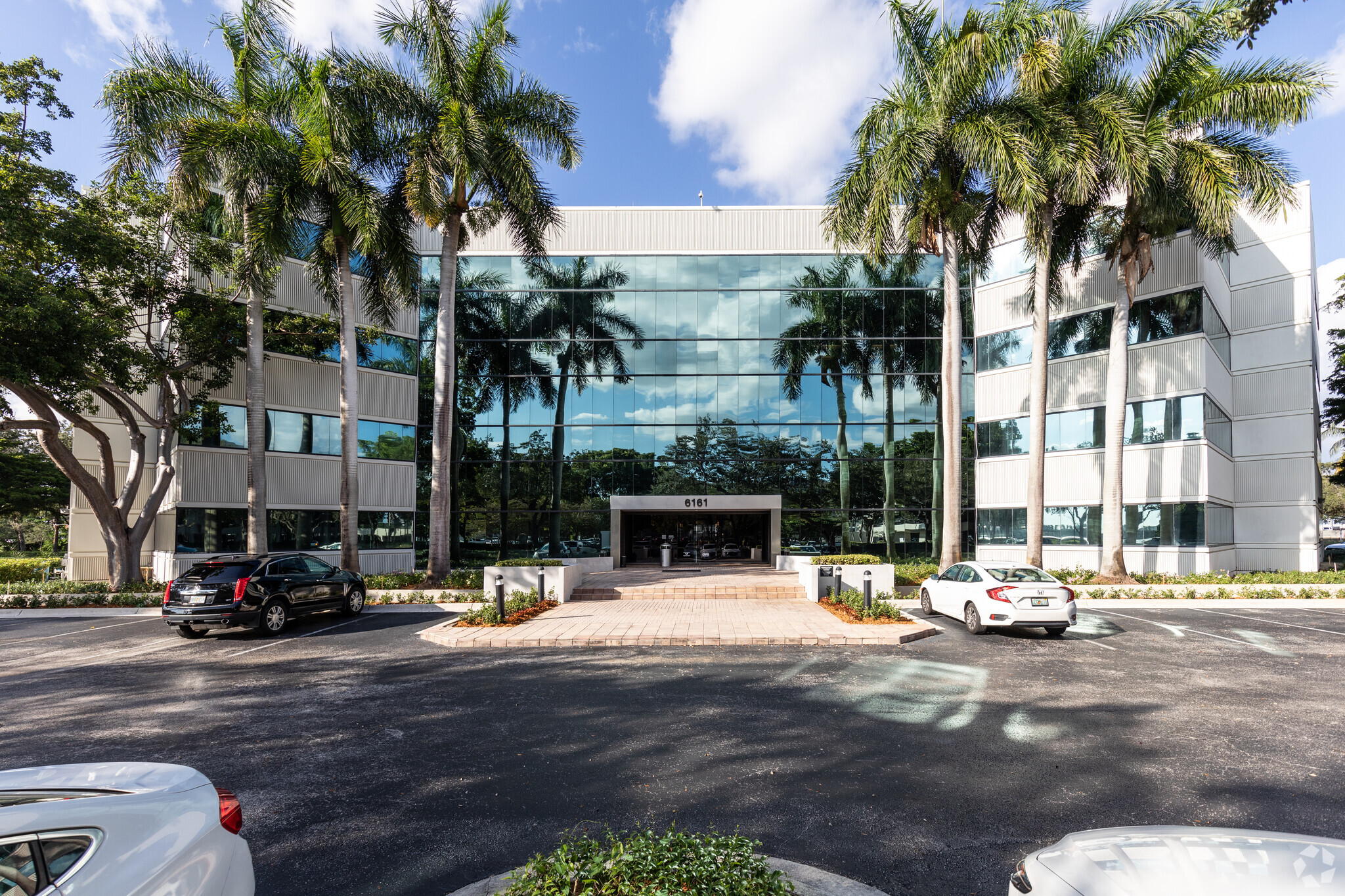 5775 Blue Lagoon Dr, Miami, FL for lease Building Photo- Image 1 of 30