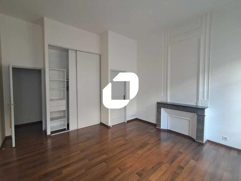 Office in Bordeaux for lease - Interior Photo - Image 3 of 16