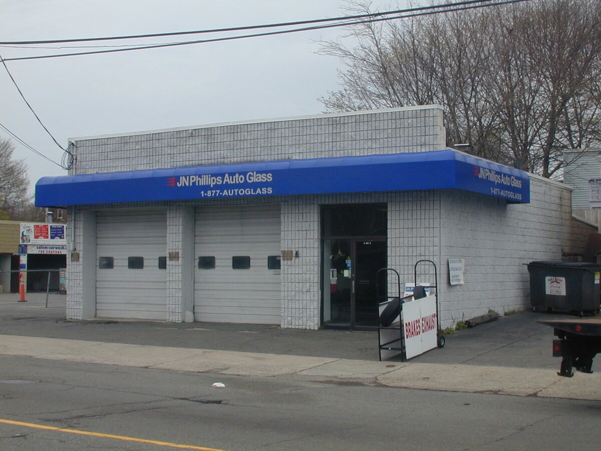 53 Canal St, Salem, MA 01970