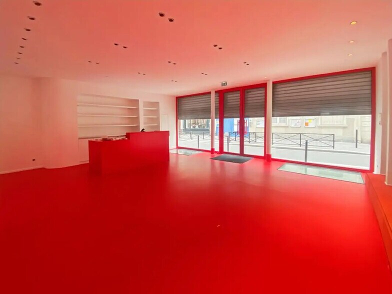 Office in Paris for lease - Building Photo - Image 2 of 7