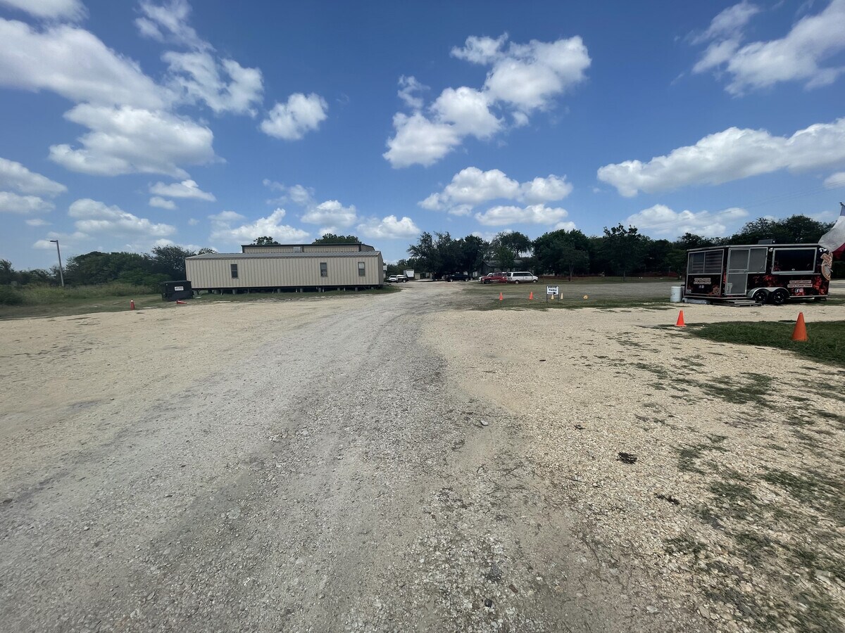 11395 Shaenfield Rd, San Antonio, TX 78254