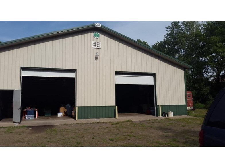 30411 Regal Ave, Shafer, MN for sale - Primary Photo - Image 1 of 1