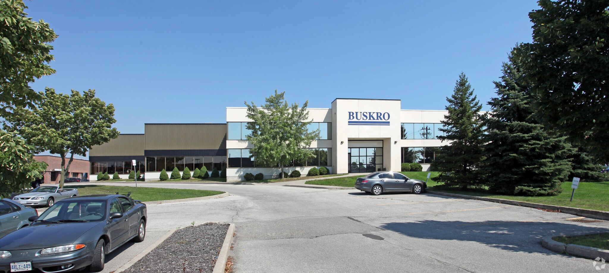 1738 Orangebrook Ct, Pickering, ON for sale Primary Photo- Image 1 of 1