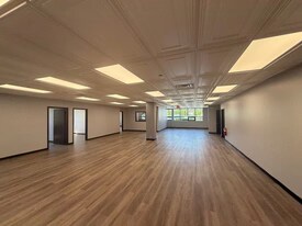 565 Broadhollow Rd, Farmingdale NY - Warehouse