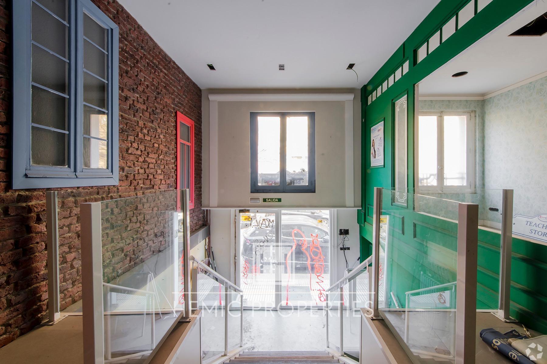 Multifamily in Madrid, Madrid for sale Interior Photo- Image 1 of 2