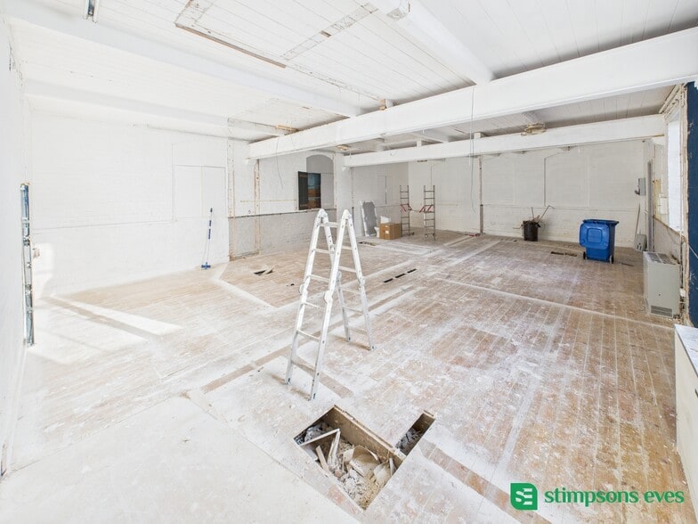 Meeting Ln, Rothwell for sale - Building Photo - Image 3 of 15