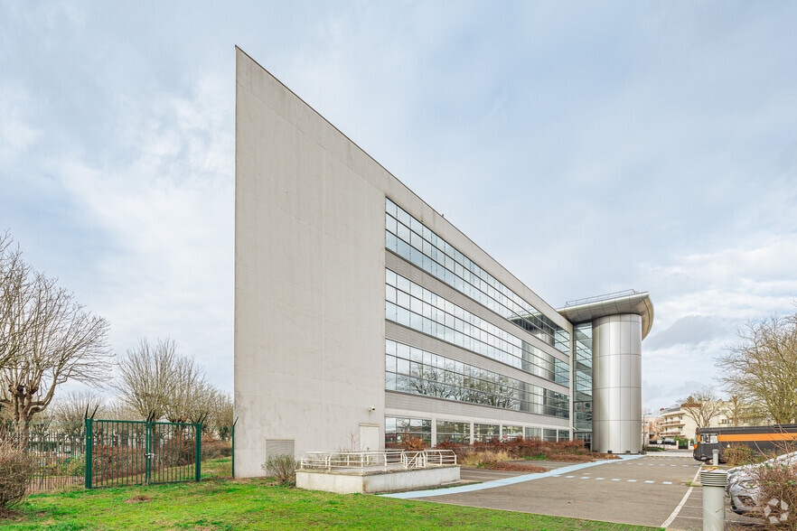 56 Rue De La Division Leclerc, Clamart for lease - Building Photo - Image 2 of 2