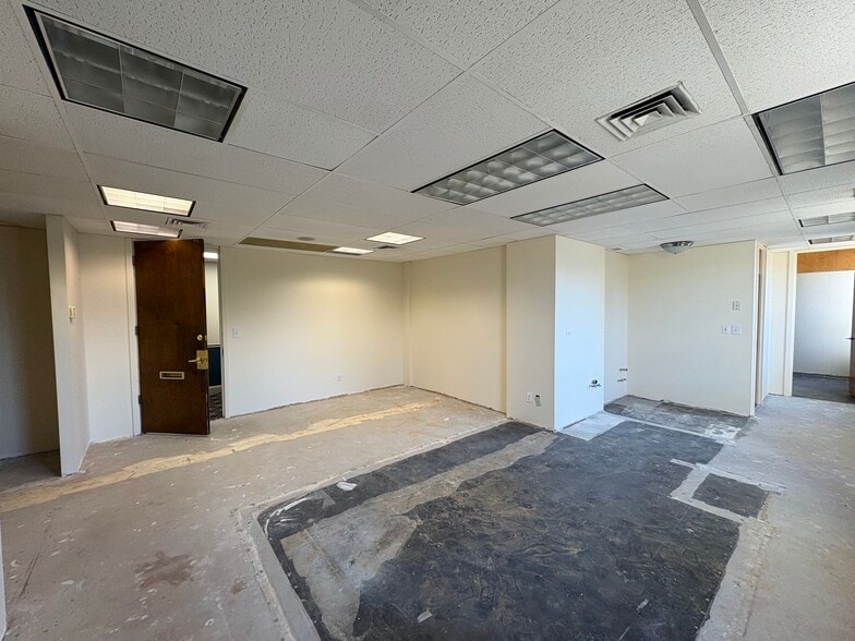 1100 Bedford St, Stamford, CT for lease - Building Photo - Image 3 of 6