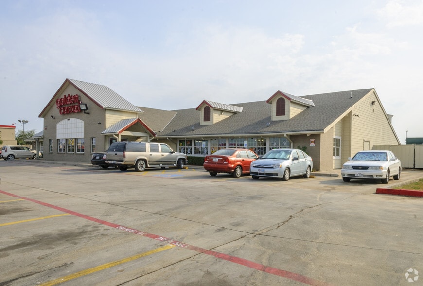 1540 N Cockrell Hill Rd, Dallas, TX 75211 Retail for Lease