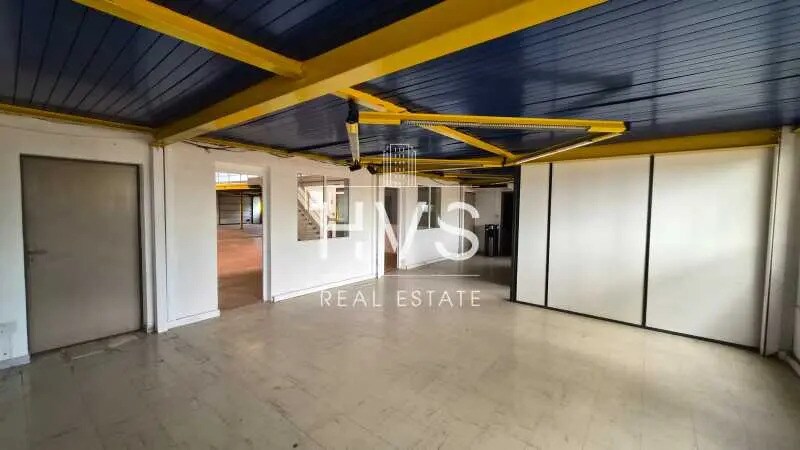 Flex in Vitrolles for lease - Interior Photo - Image 2 of 9