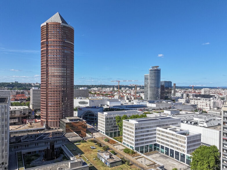 Office in Lyon for lease - Aerial - Image 2 of 20