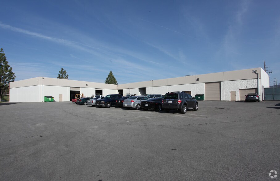 290 Easy St, Simi Valley, CA for lease - Primary Photo - Image 2 of 4