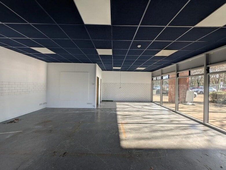 Parkway, Fareham for lease - Building Photo - Image 3 of 8