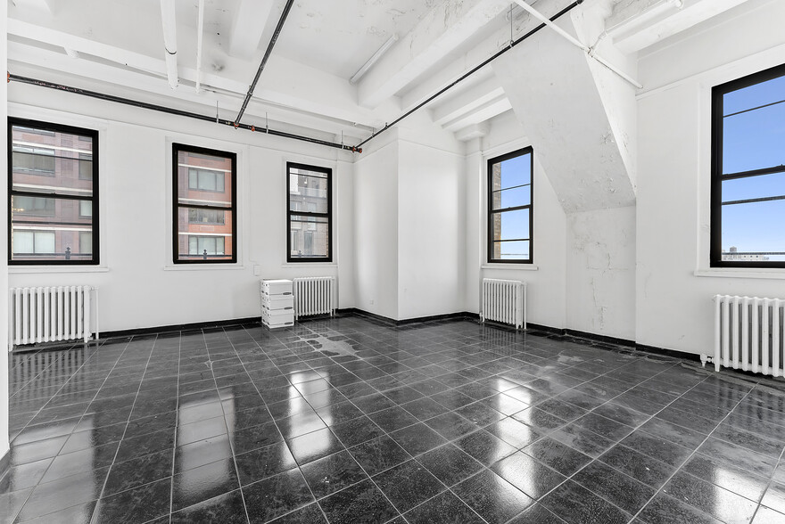 185 Montague St, Brooklyn, NY for sale - Building Photo - Image 1 of 1