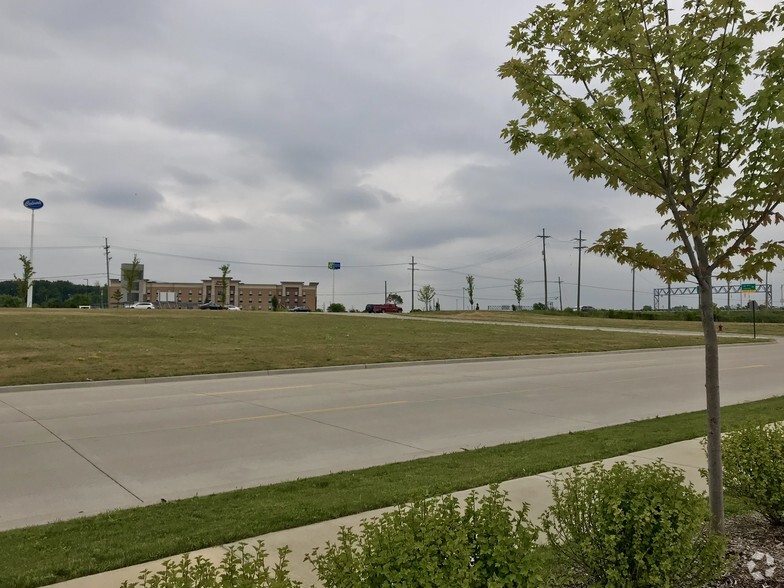 Wixom Rd, Wixom, MI for sale - Primary Photo - Image 1 of 1