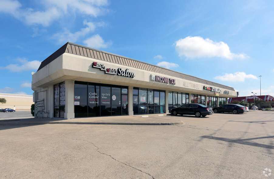 2021 N Town East Blvd, Mesquite, TX for lease - Building Photo - Image 1 of 4