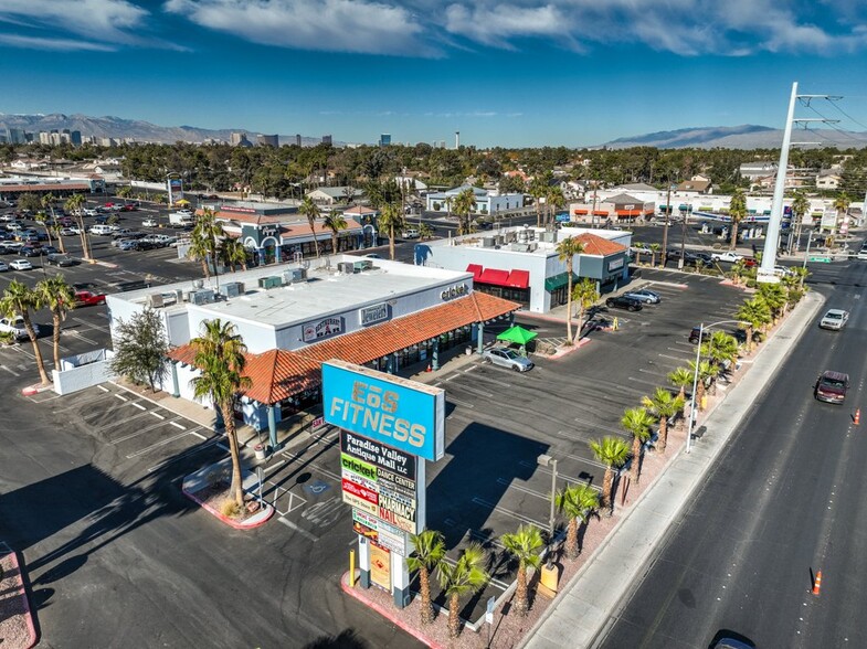 5715-5725 S Pecos Rd, Las Vegas, NV for lease - Building Photo - Image 2 of 7