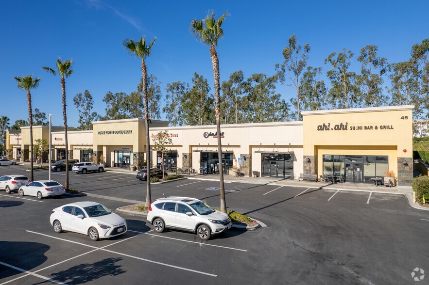 41 Auto Center Dr, Lake Forest, CA for lease - Building Photo - Image 2 of 10