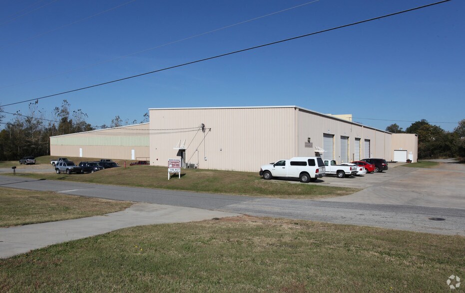 300 Casablanca Dr, Macon, GA for sale - Primary Photo - Image 1 of 1