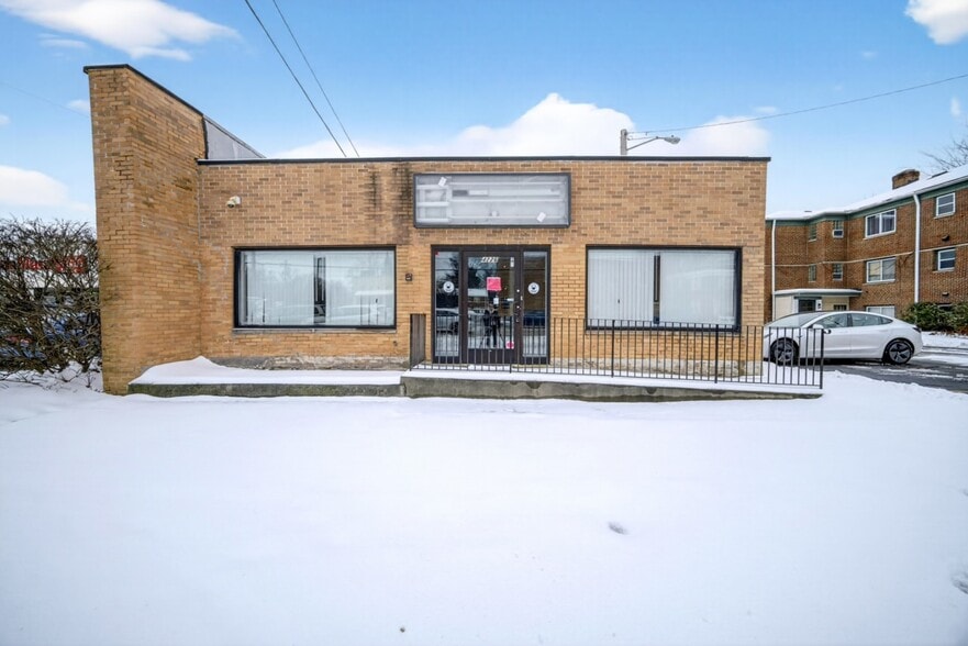4226 Mayfield Rd, Cleveland, OH for sale - Building Photo - Image 2 of 15