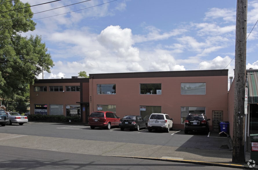 6501 SW Macadam Ave, Portland, OR for sale - Primary Photo - Image 1 of 16
