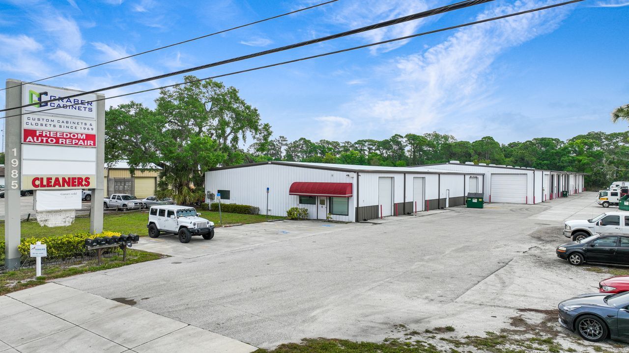 1985 Cattlemen Rd, Sarasota, FL for lease Building Photo- Image 1 of 10