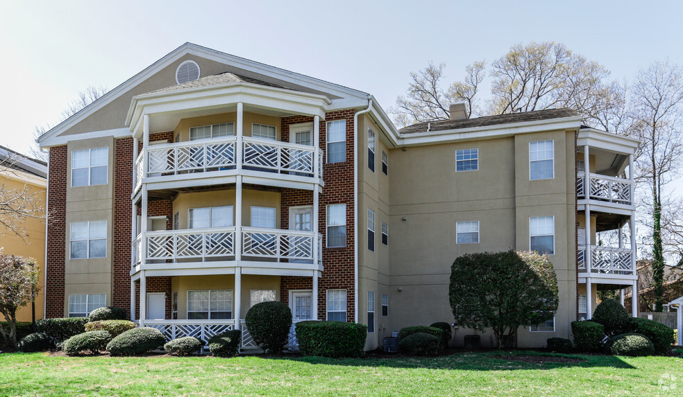 6450 Crescent Way, Norfolk, VA for sale - Primary Photo - Image 1 of 1