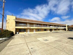 3553 Castro Valley Blvd, Castro Valley, CA for lease Building Photo- Image 1 of 9