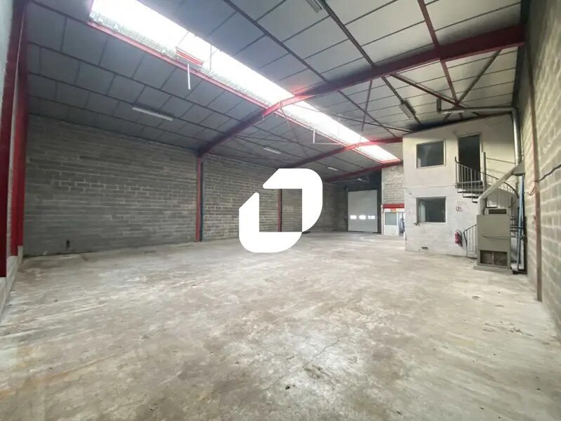 Location Local d'activités 408 m² - Photo 1