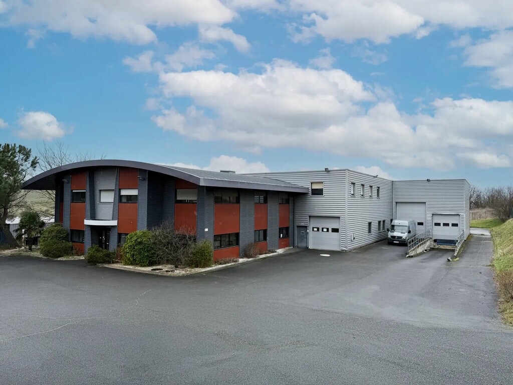 Location Local d'activités 1 980 m² - Photo 1