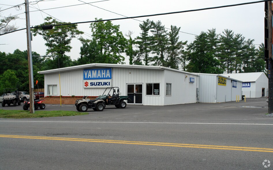 1886 Winchester Ave, Martinsburg, WV 25405