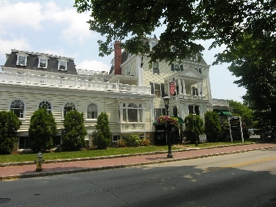 38 Bellevue Ave, Newport, RI for sale - Primary Photo - Image 1 of 1