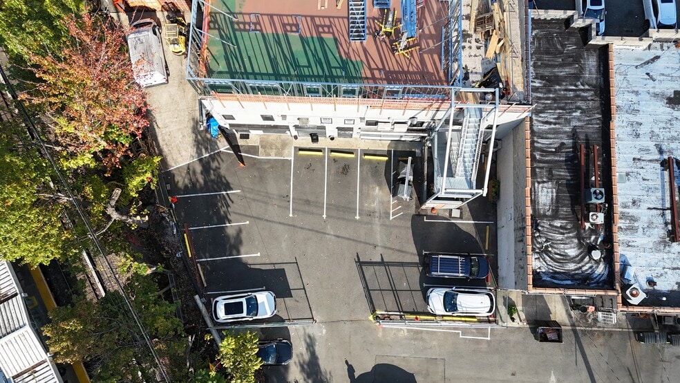 2100 Clove Rd, Staten Island, NY for lease - Building Photo - Image 3 of 18
