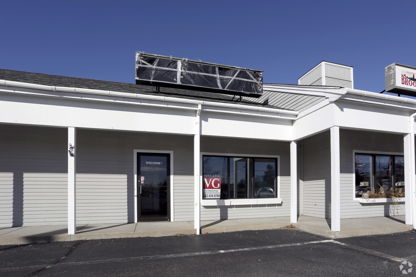 11 Manchester Rd, Derry, NH 03038