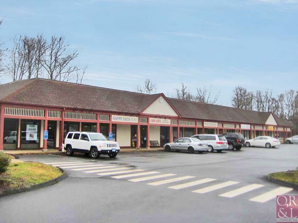 4 Brushy Plain Rd, Branford, CT 06405