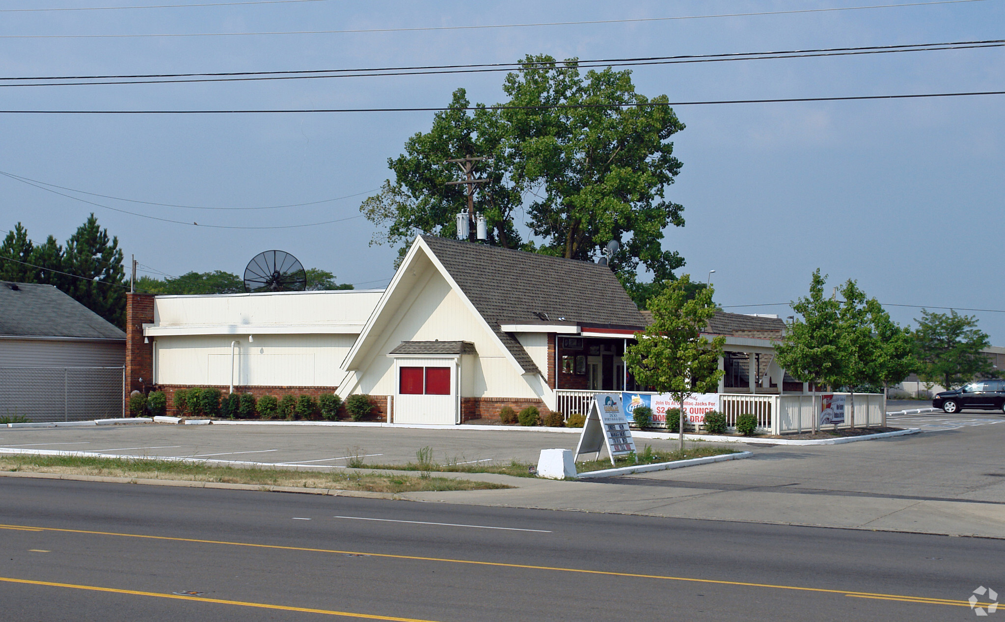 Retail in Dayton, OH for sale Primary Photo- Image 1 of 1